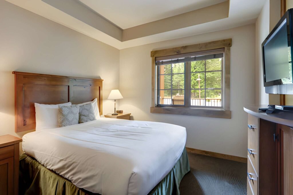 The 1200 Sq. Ft. 1-Bedroom Luxury Ski Season Rental in Silverthorne A Guide to High-Alpine Comfort